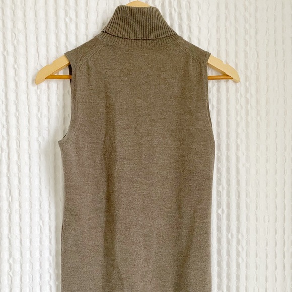 100% Merino Wool Sleeveless Turtleneck - Size S Petite - Picture 2 of 7